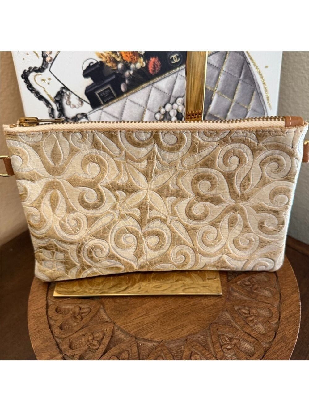 Small cowhide shoulder bag or wallet - Picture 1 of 4